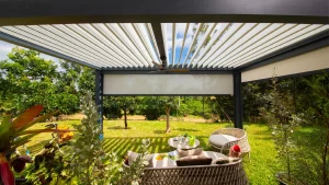 หลังคาอลูมิเนียมพับเก็บได้ , ม่านม้วนแนวดิ่ง