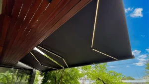 กันสาดพับเก็บได้แบบกล่องมิดชิด