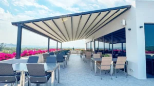 หลังคาไฟฟ้าพับเก็บได้