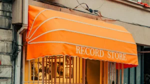 กันสาดโค้ง