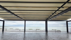 หลังคาเปิดปิดได้ โครงสร้างอลูมิเนียม